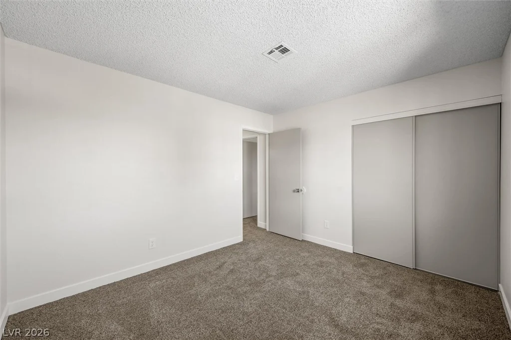 6733 Evanston, Las Vegas, NV 89108