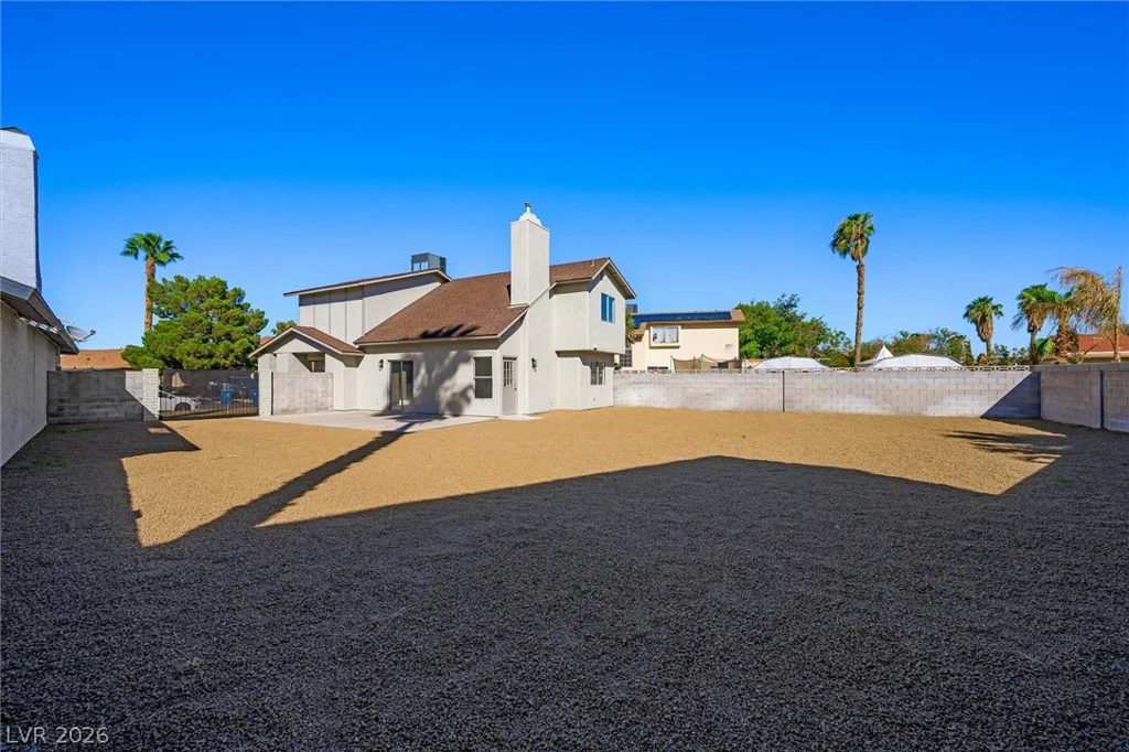 6733 Evanston, Las Vegas, NV 89108