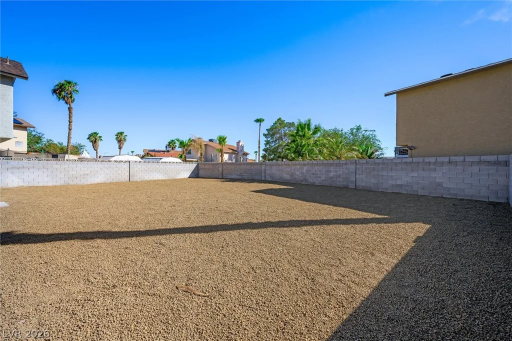 6733 Evanston, Las Vegas, NV 89108