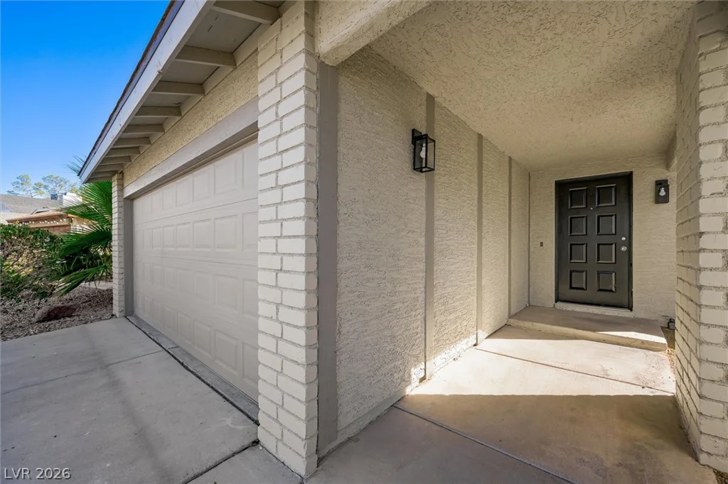 6733 Evanston, Las Vegas, NV 89108
