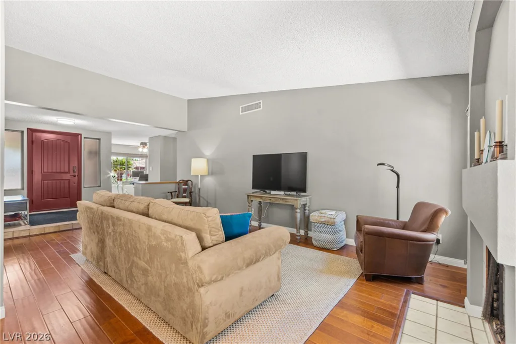 2805 Crystal Cove, Las Vegas, NV 89117