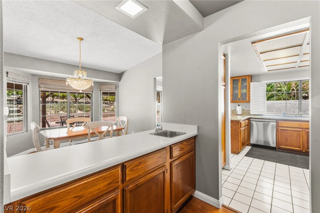 2805 Crystal Cove, Las Vegas, NV 89117