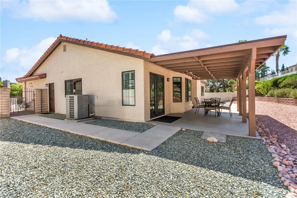 2805 Crystal Cove, Las Vegas, NV 89117