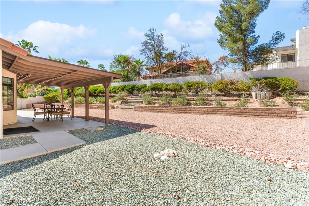 2805 Crystal Cove, Las Vegas, NV 89117