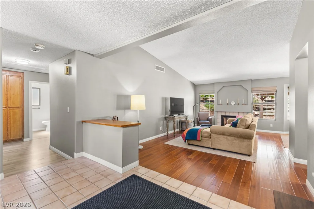 2805 Crystal Cove, Las Vegas, NV 89117