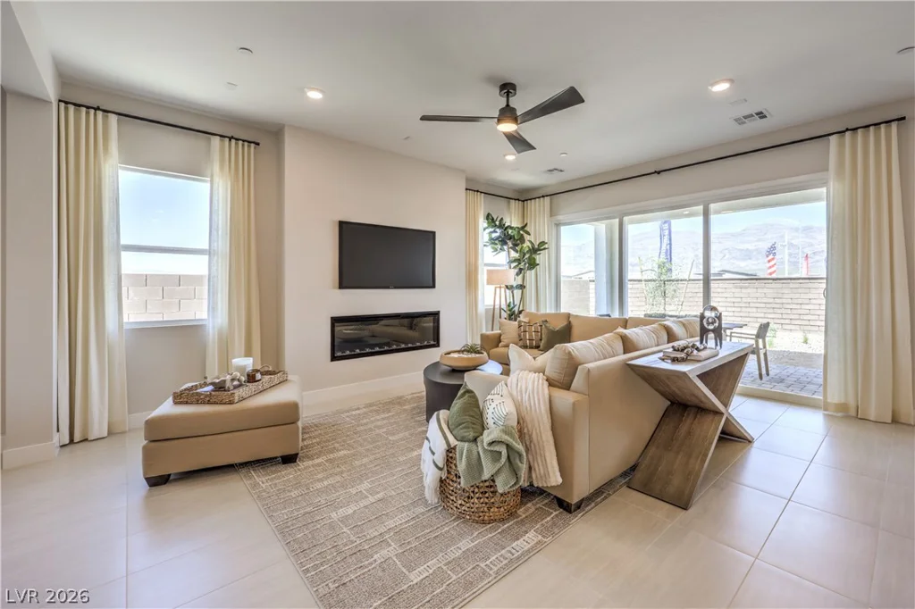 7925 Justin Cove, North Las Vegas, NV 89084