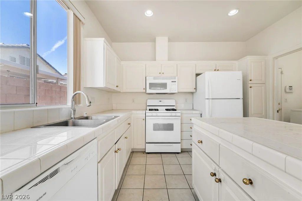 8251 Shell Beach, Las Vegas, NV 89117