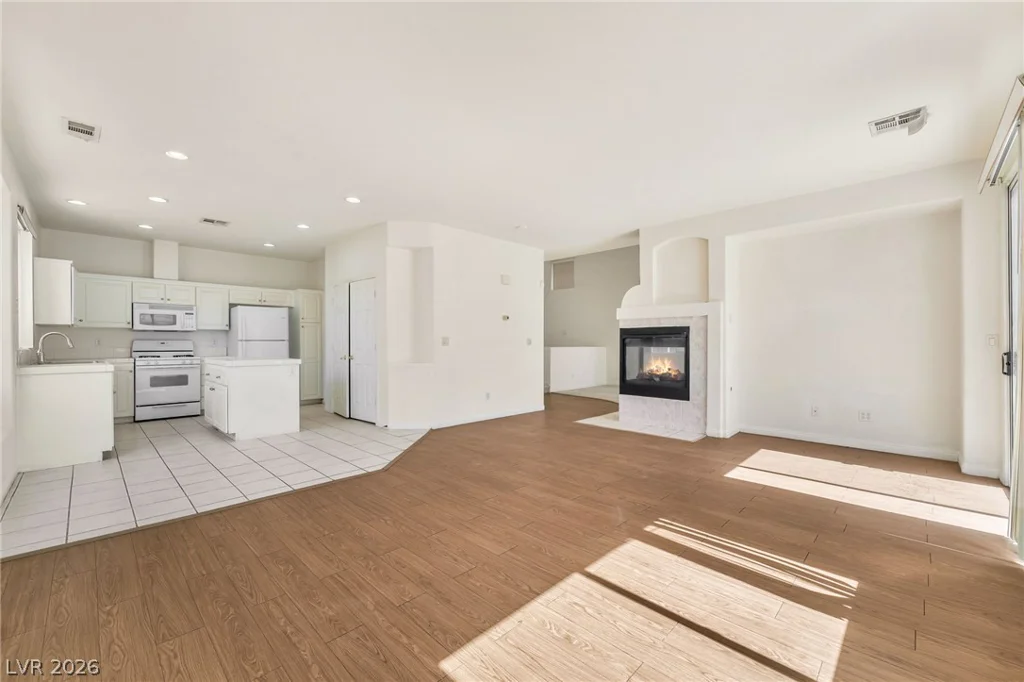 8251 Shell Beach, Las Vegas, NV 89117