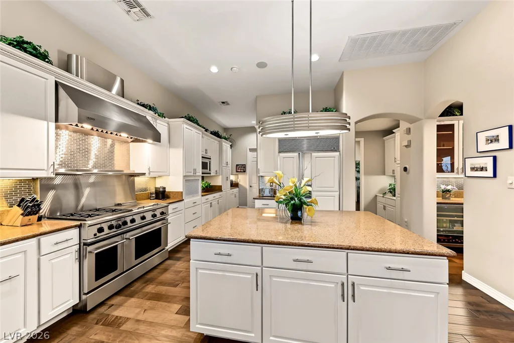 25 Avenida Fiori, Henderson, NV 89011