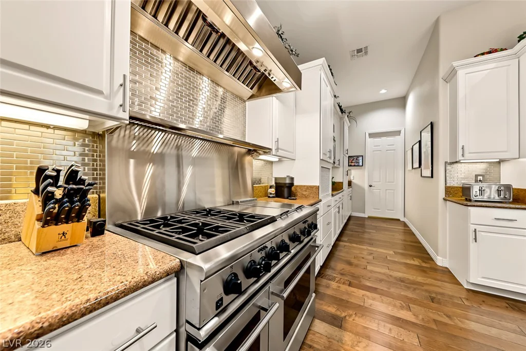 25 Avenida Fiori, Henderson, NV 89011