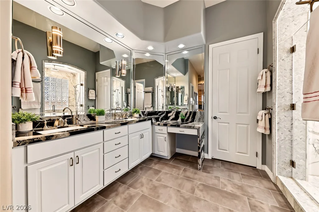 25 Avenida Fiori, Henderson, NV 89011