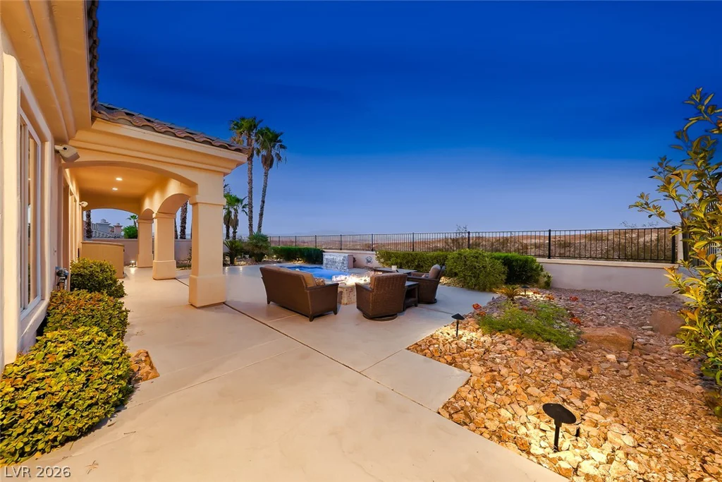 25 Avenida Fiori, Henderson, NV 89011