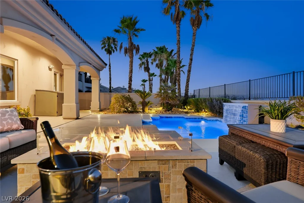 25 Avenida Fiori, Henderson, NV 89011