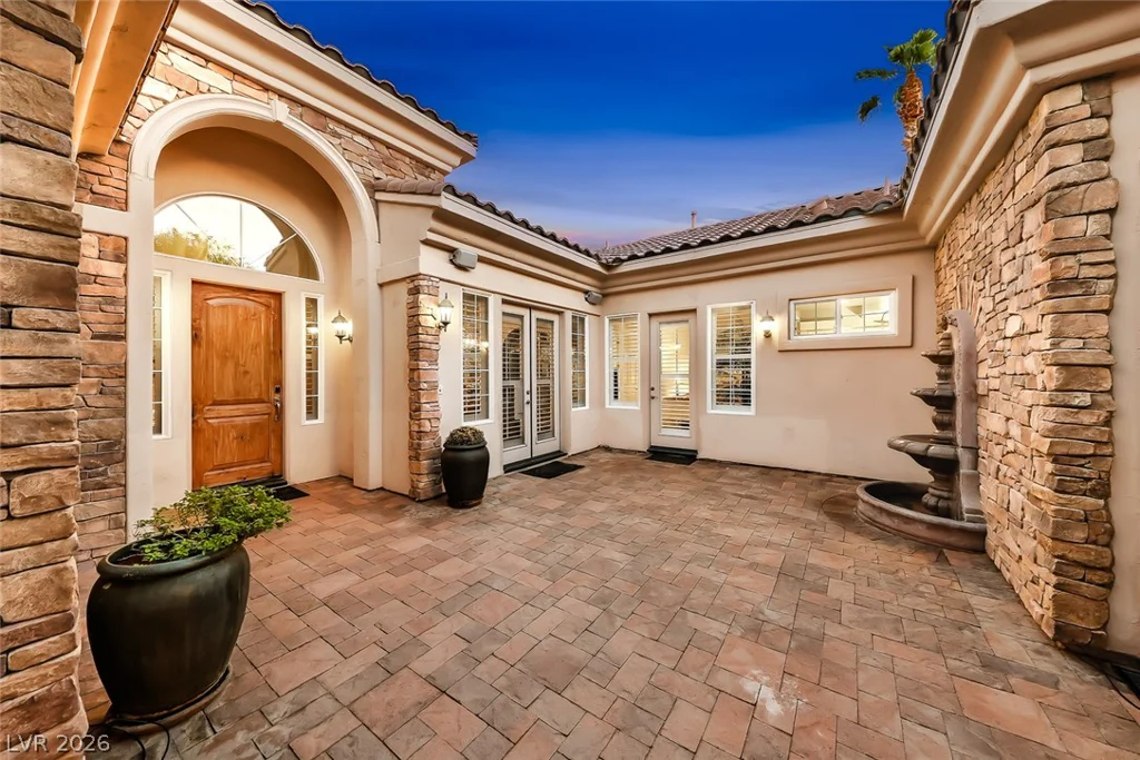 25 Avenida Fiori, Henderson, NV 89011