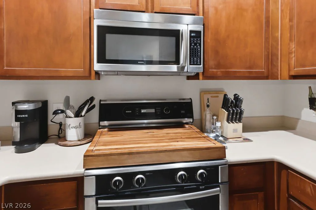 8324 Charleston, Las Vegas, NV 89117