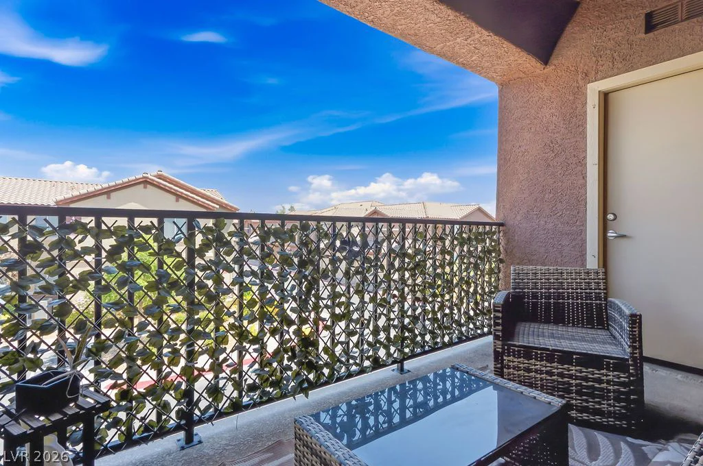 8324 Charleston, Las Vegas, NV 89117