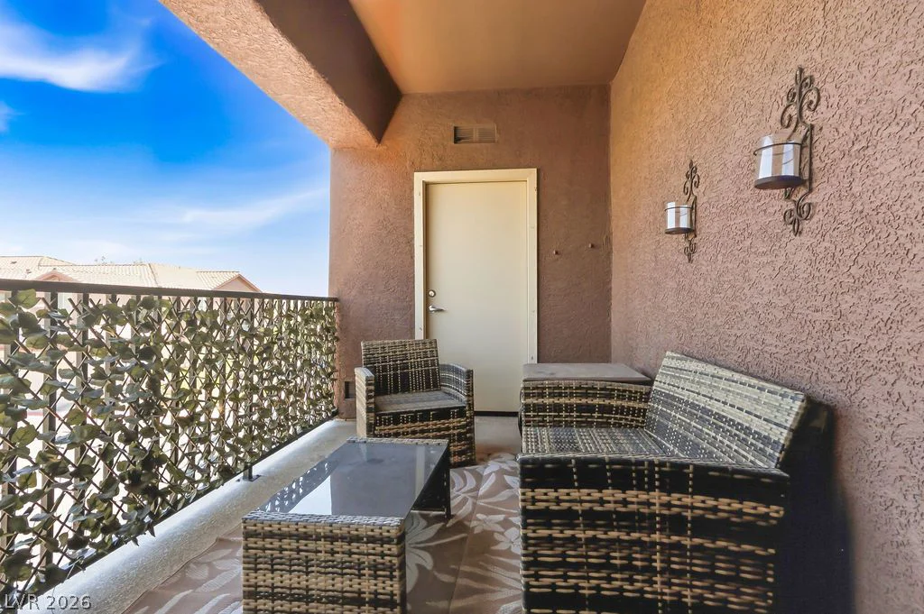 8324 Charleston, Las Vegas, NV 89117