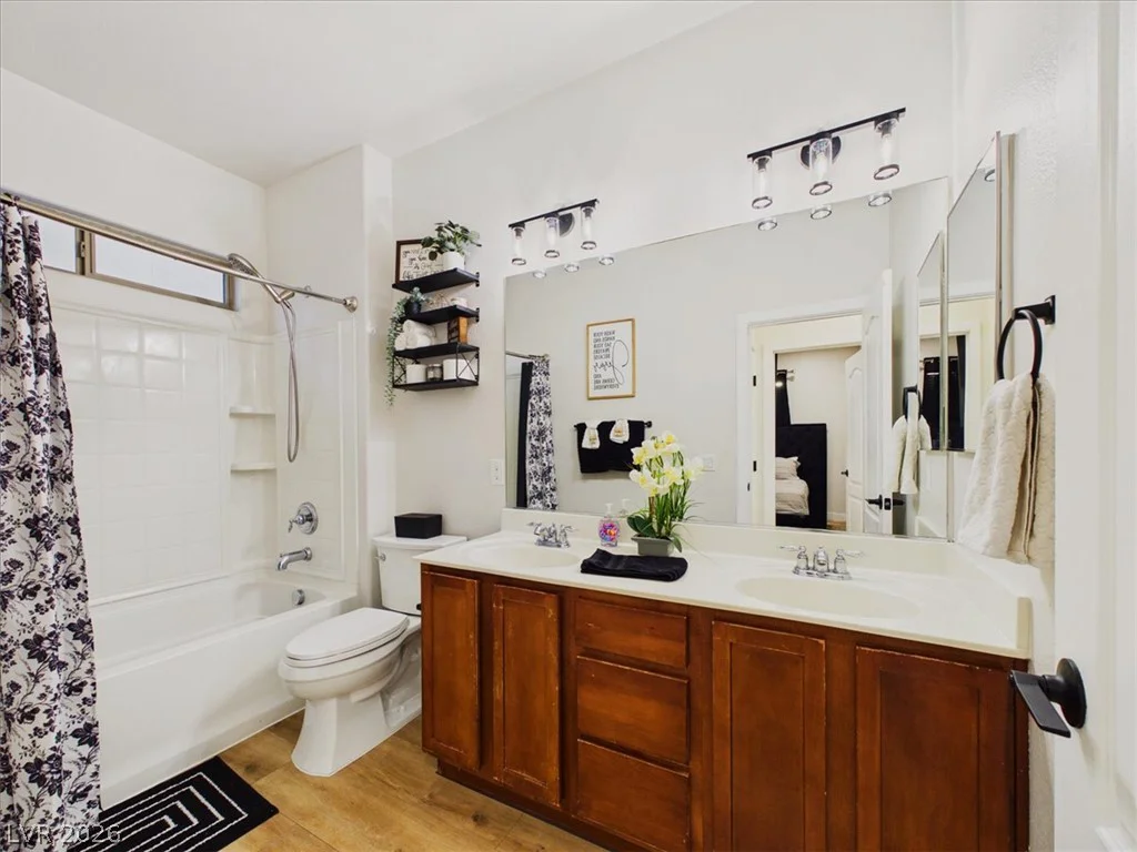 5845 Altissimo, North Las Vegas, NV 89081