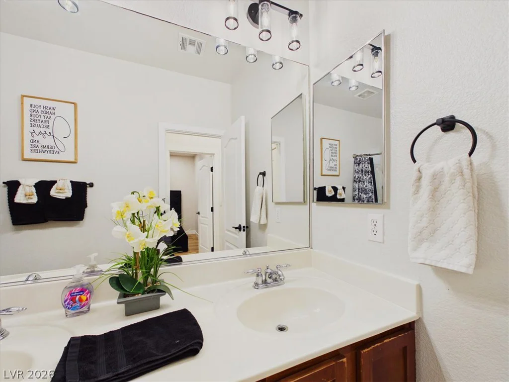 5845 Altissimo, North Las Vegas, NV 89081