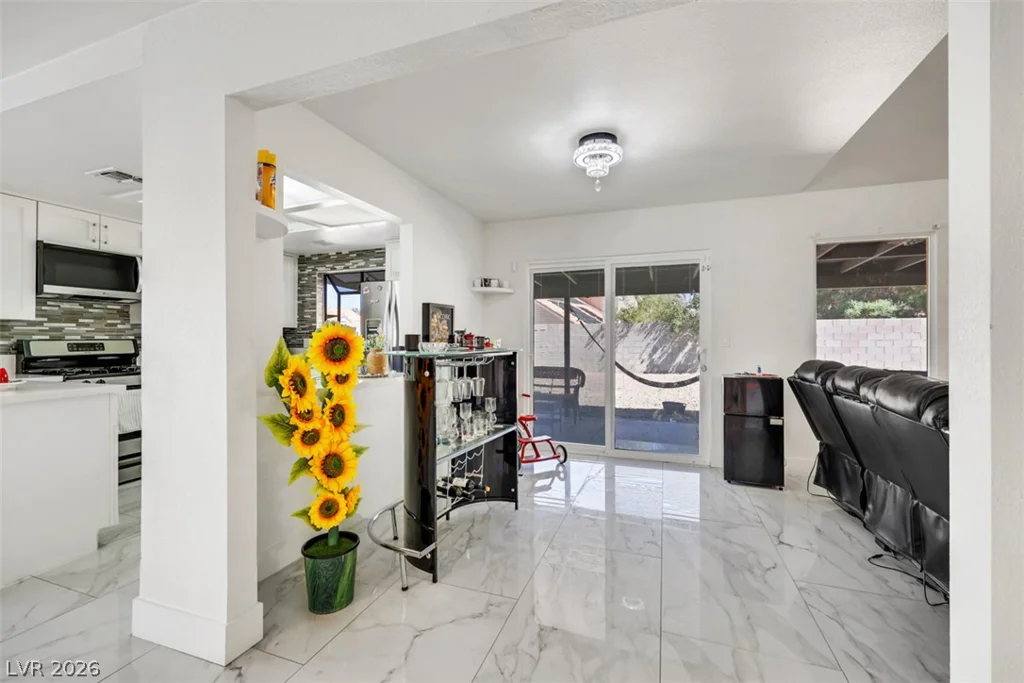 3337 Irv Marcus, Las Vegas, NV 89108