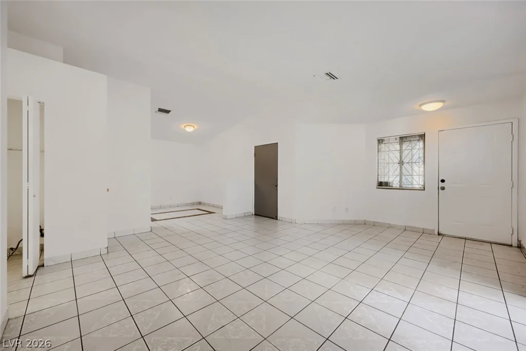 1918 King Hill, Las Vegas, NV 89106