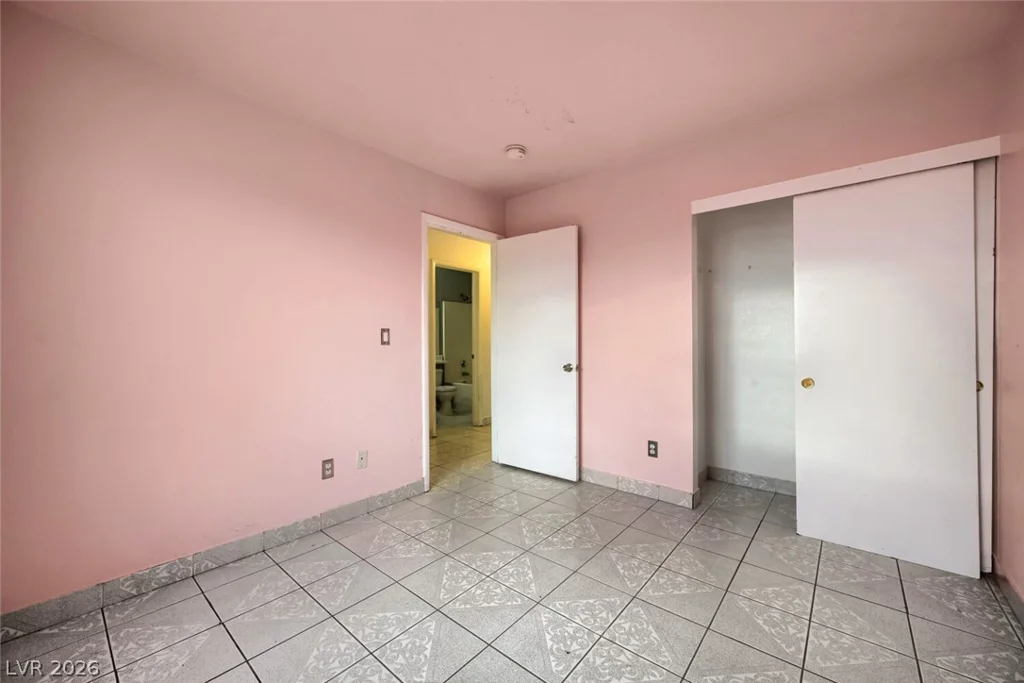 1918 King Hill, Las Vegas, NV 89106