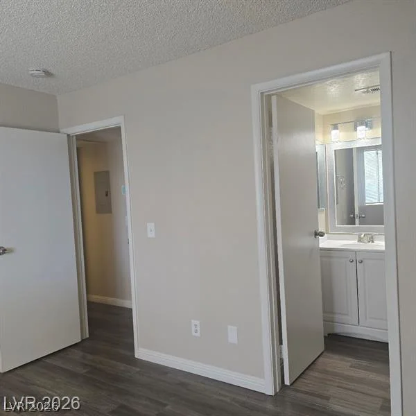 713 Rock Springs, Las Vegas, NV 89128