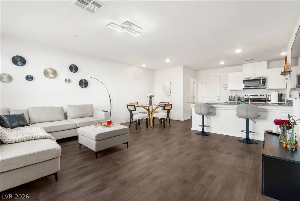 1128 Scarlet Sparrow, Henderson, NV 89011