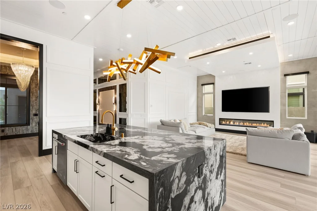 11041 Concord Valley, Las Vegas, NV 89135