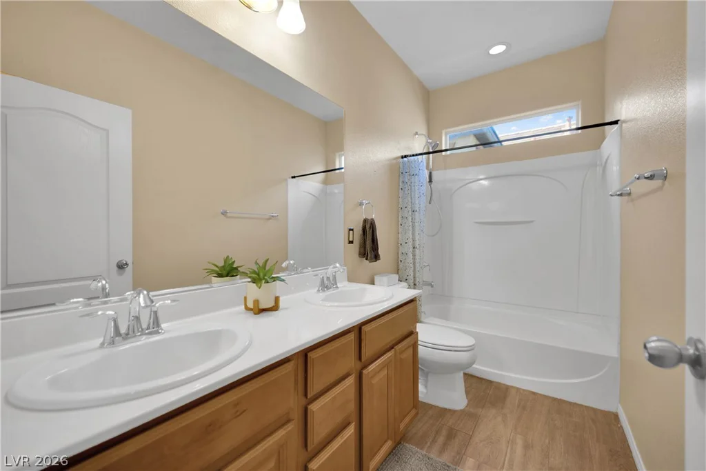 9325 Euphoria Rose, Las Vegas, NV 89166