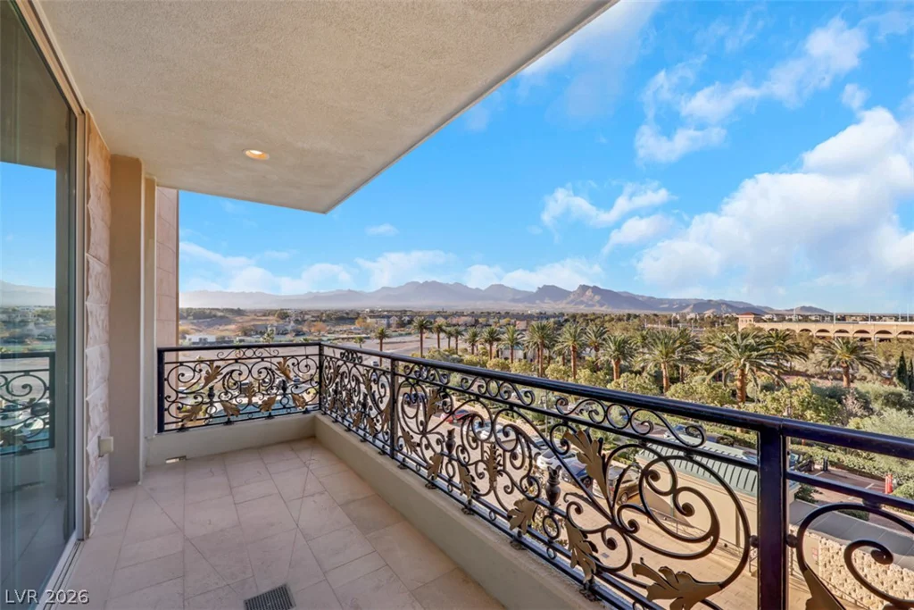 9103 Alta, Las Vegas, NV 89145