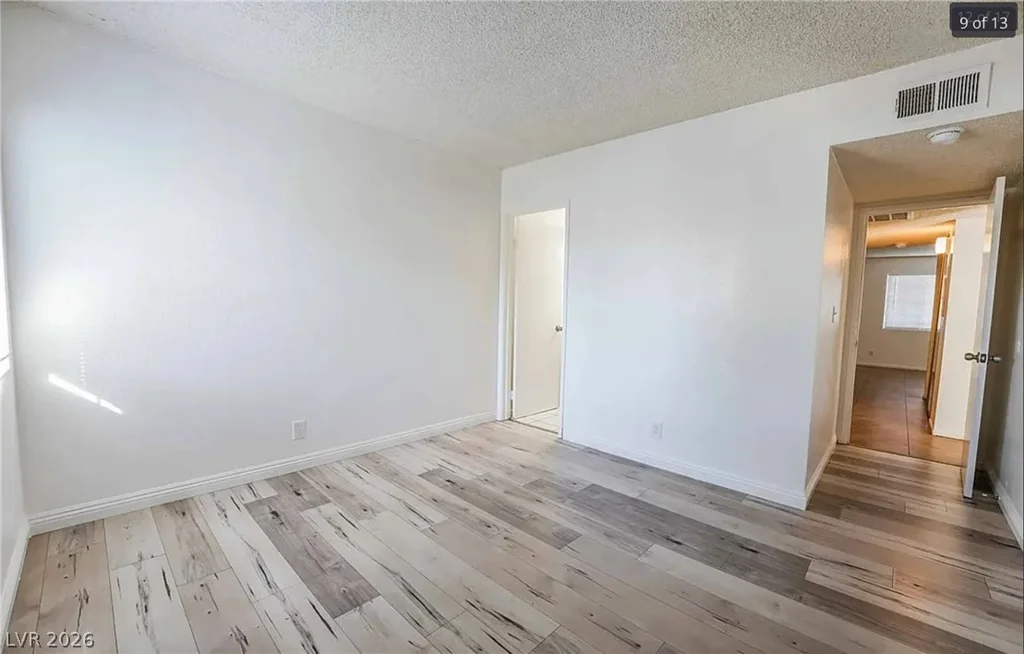 32 Gold Bar, Las Vegas, NV 89110