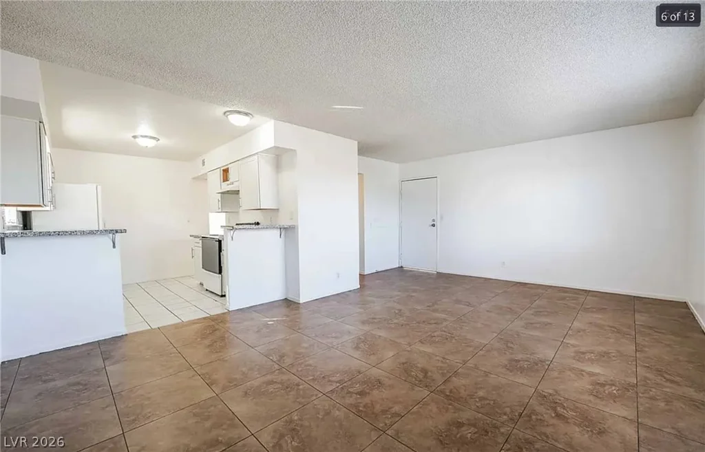 32 Gold Bar, Las Vegas, NV 89110
