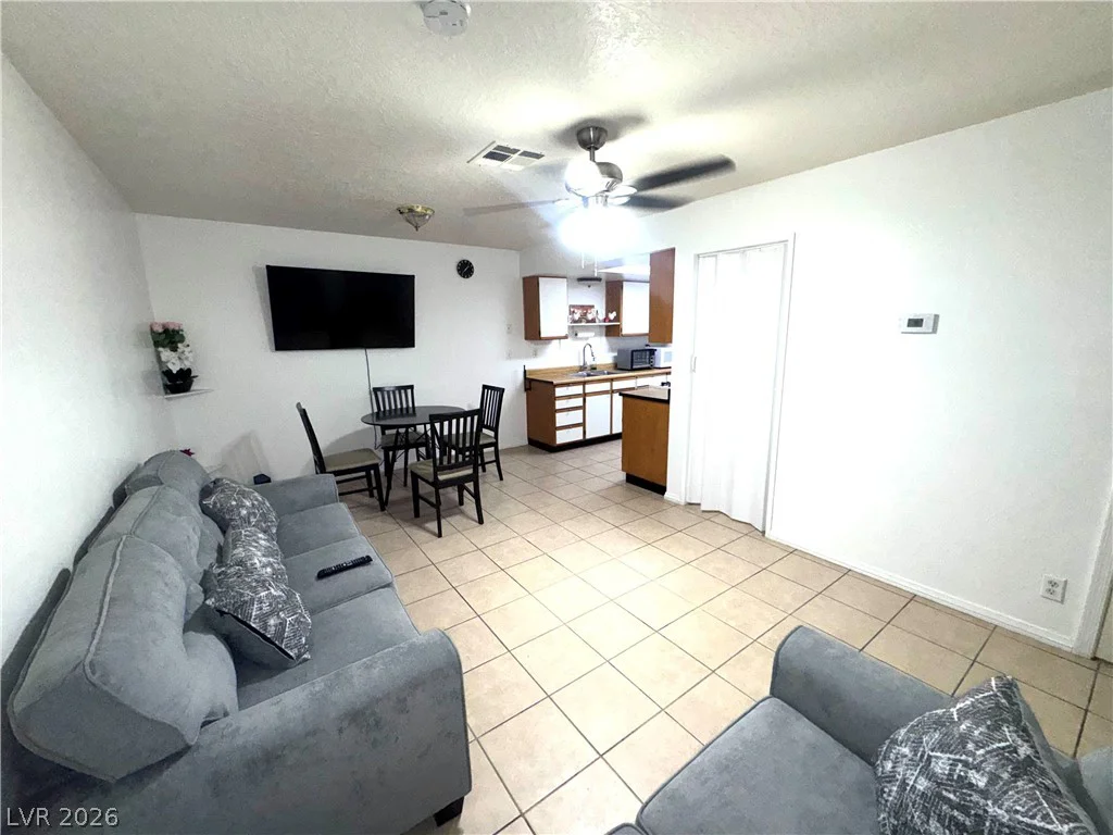 461 Lamb, Las Vegas, NV 89110