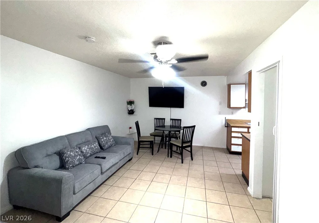 461 Lamb, Las Vegas, NV 89110
