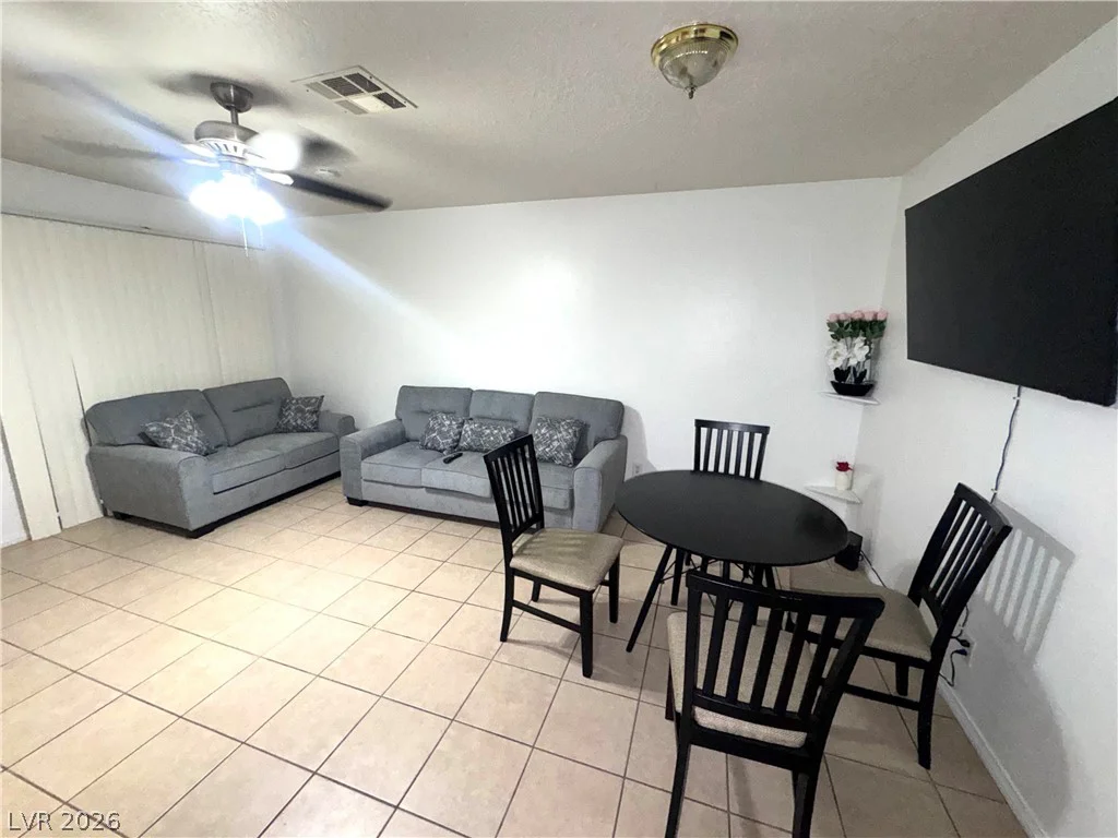 461 Lamb, Las Vegas, NV 89110