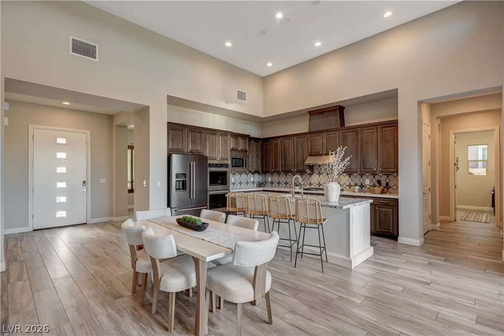 6706 Desert Crimson, Las Vegas, NV 89148