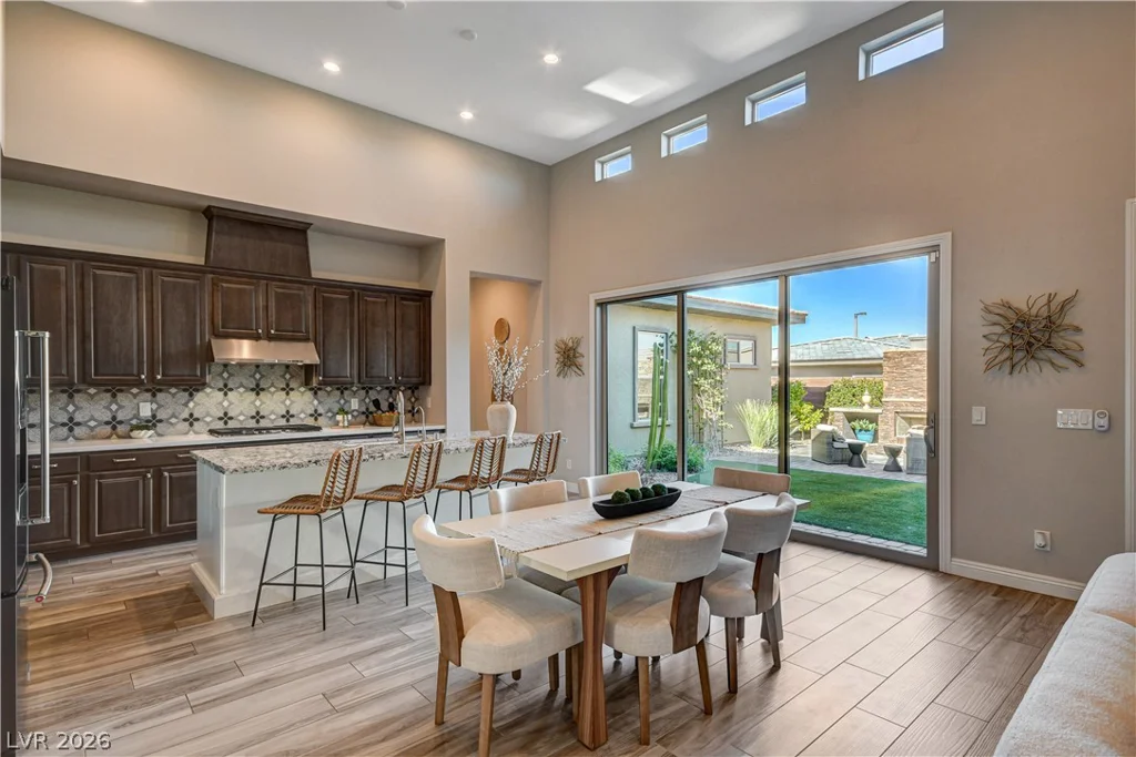 6706 Desert Crimson, Las Vegas, NV 89148