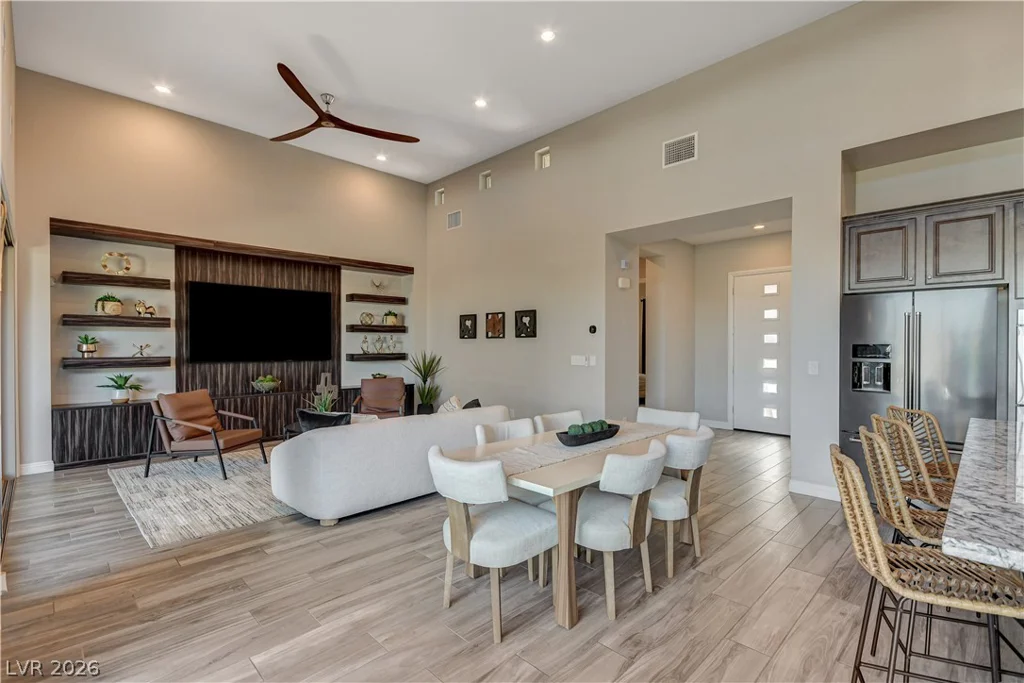 6706 Desert Crimson, Las Vegas, NV 89148