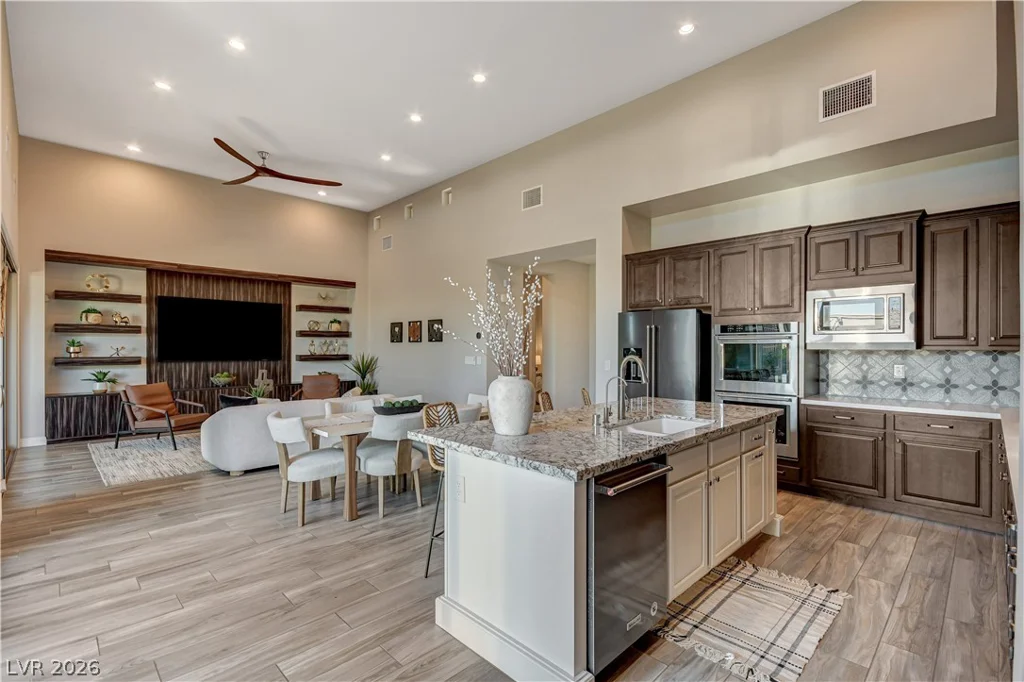6706 Desert Crimson, Las Vegas, NV 89148