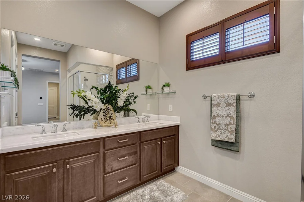 6706 Desert Crimson, Las Vegas, NV 89148
