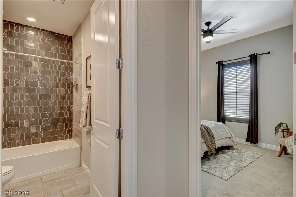 6706 Desert Crimson, Las Vegas, NV 89148