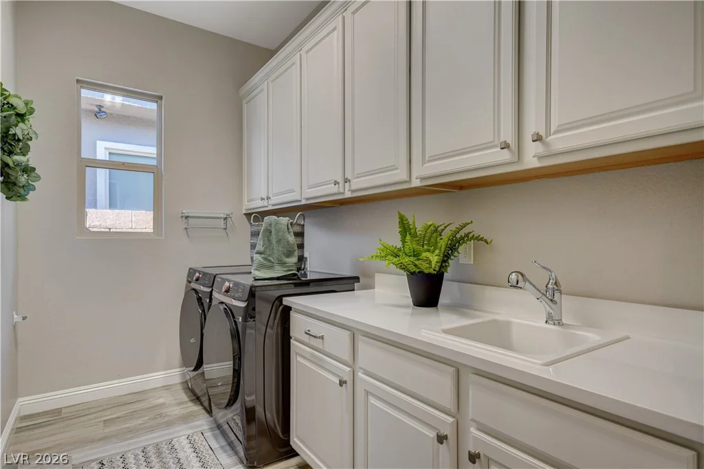 6706 Desert Crimson, Las Vegas, NV 89148
