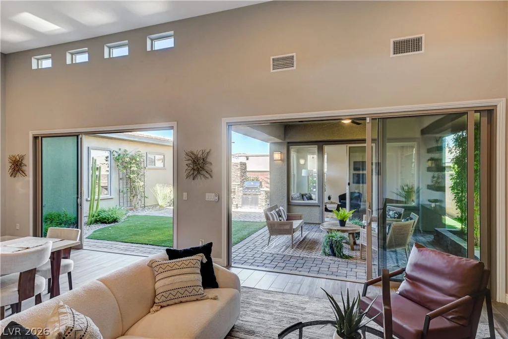 6706 Desert Crimson, Las Vegas, NV 89148