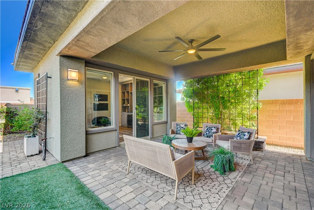 6706 Desert Crimson, Las Vegas, NV 89148