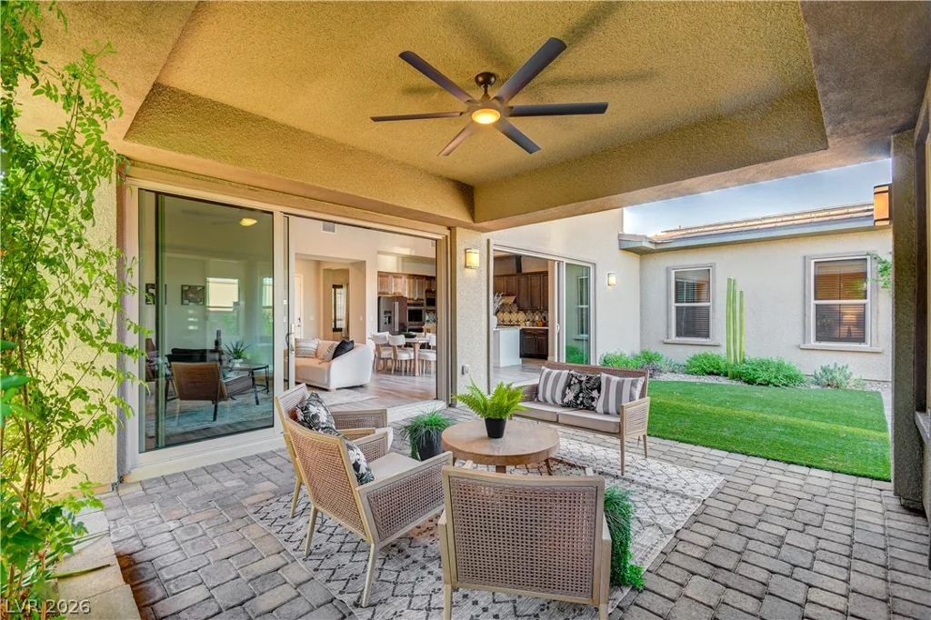 6706 Desert Crimson, Las Vegas, NV 89148