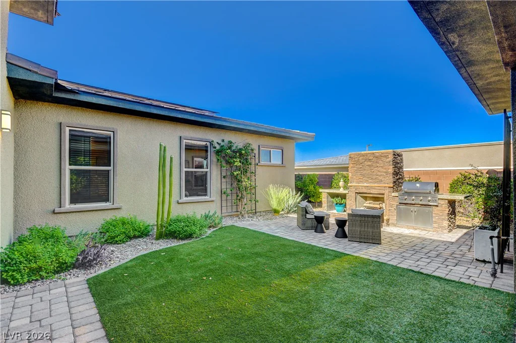 6706 Desert Crimson, Las Vegas, NV 89148