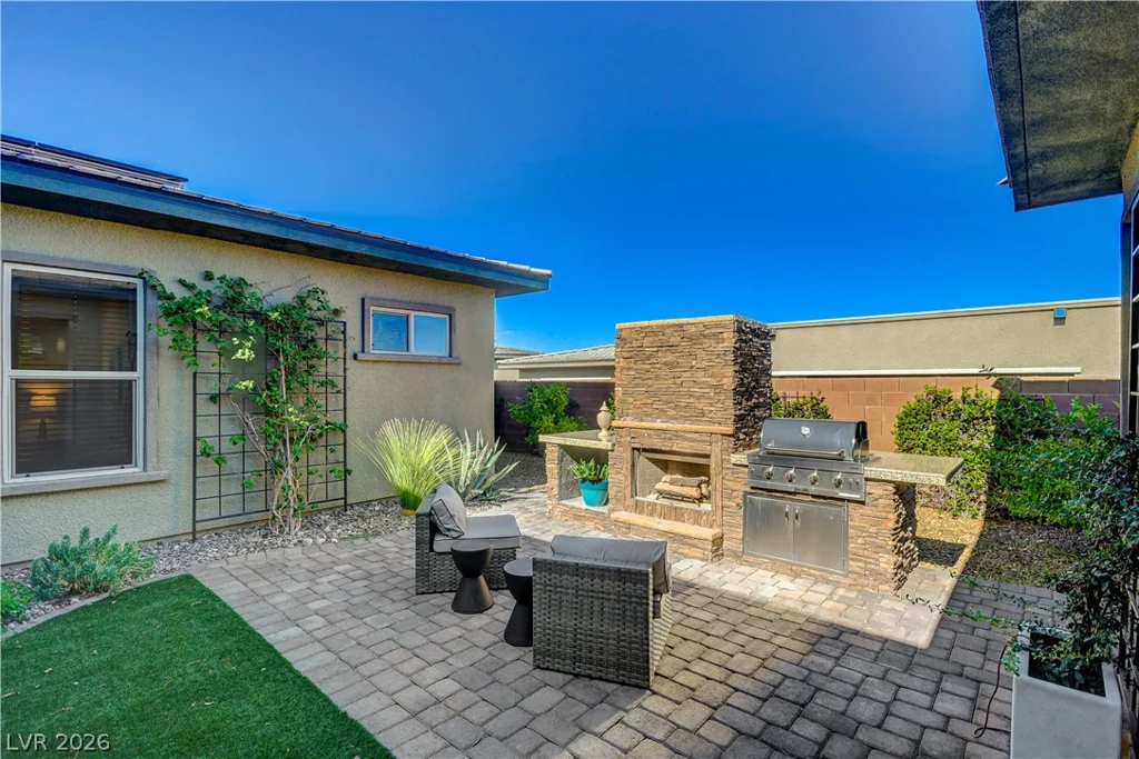 6706 Desert Crimson, Las Vegas, NV 89148