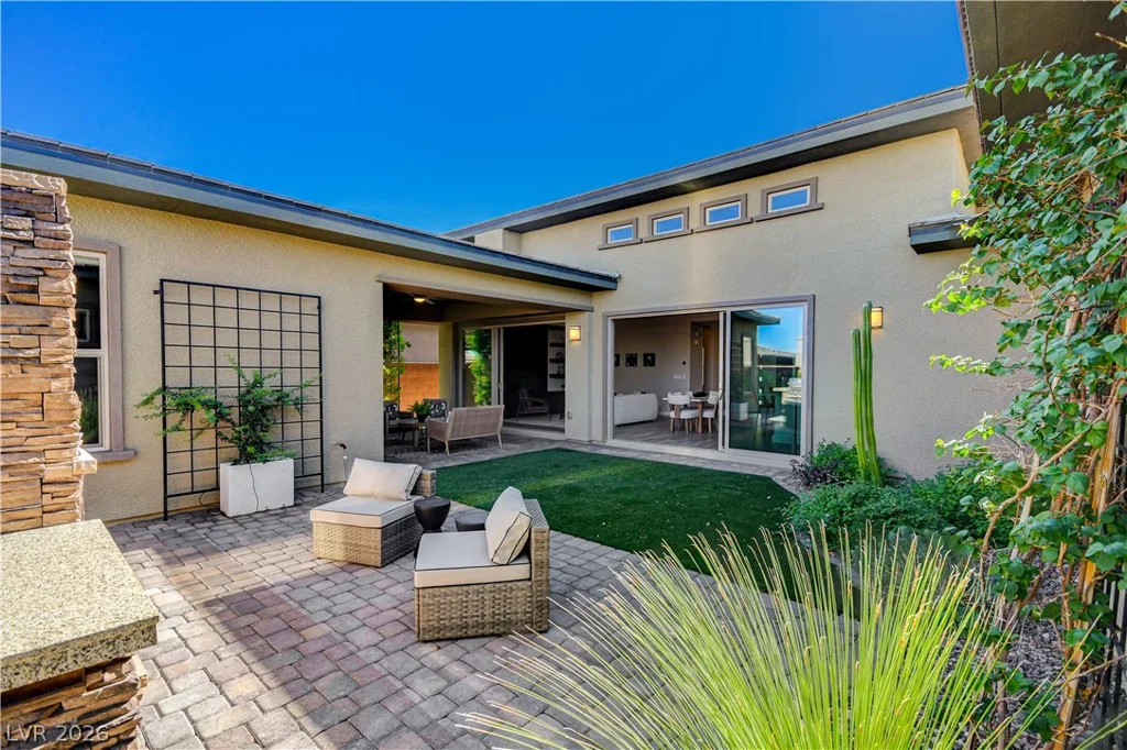 6706 Desert Crimson, Las Vegas, NV 89148