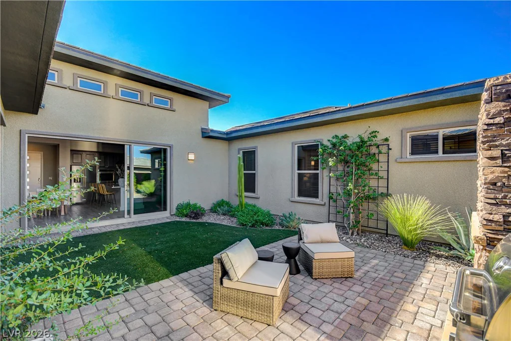 6706 Desert Crimson, Las Vegas, NV 89148